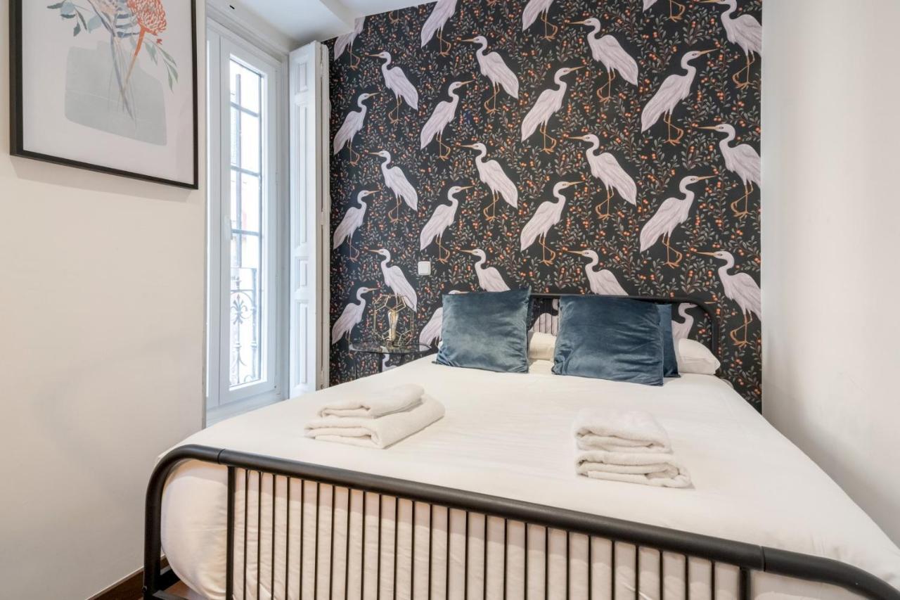 2 Bedrooms 2 Bathrooms Furnished - Malasana - Bright Stylish - Mintystay Madrid Kültér fotó