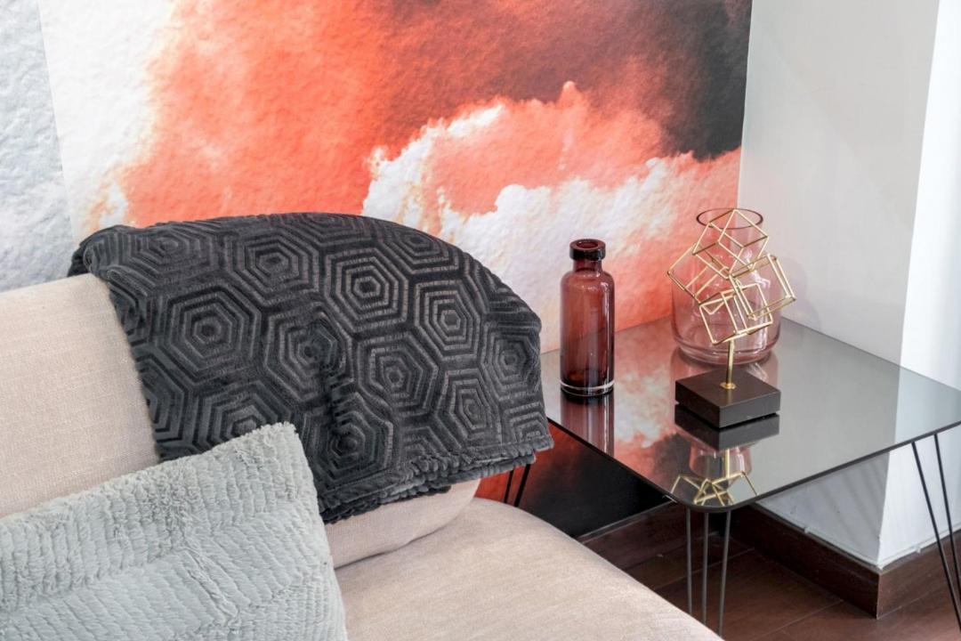 2 Bedrooms 2 Bathrooms Furnished - Malasana - Bright Stylish - Mintystay Madrid Kültér fotó