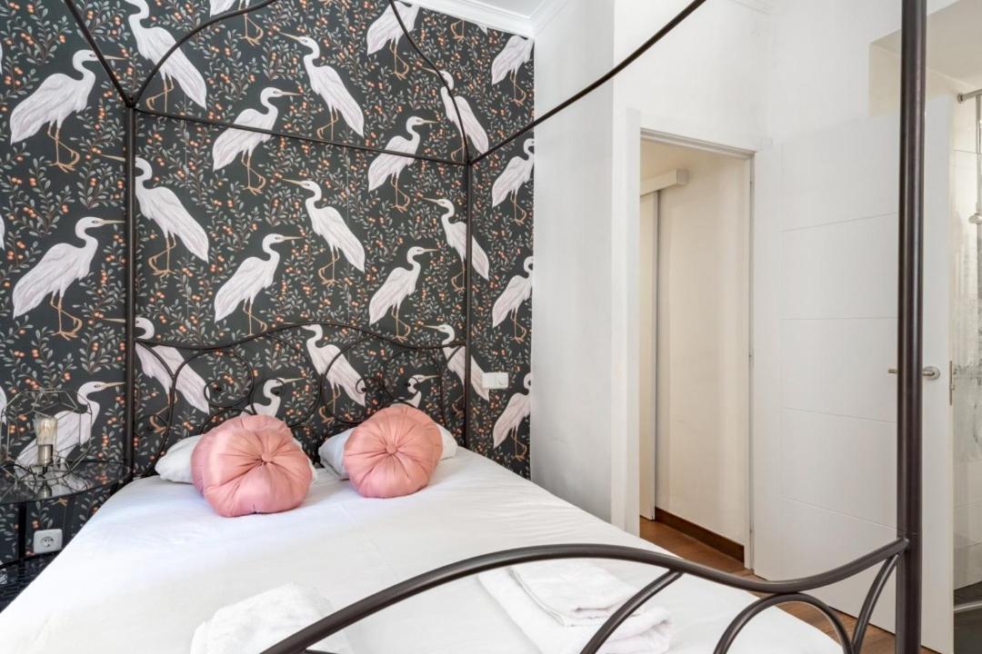 2 Bedrooms 2 Bathrooms Furnished - Malasana - Bright Stylish - Mintystay Madrid Kültér fotó